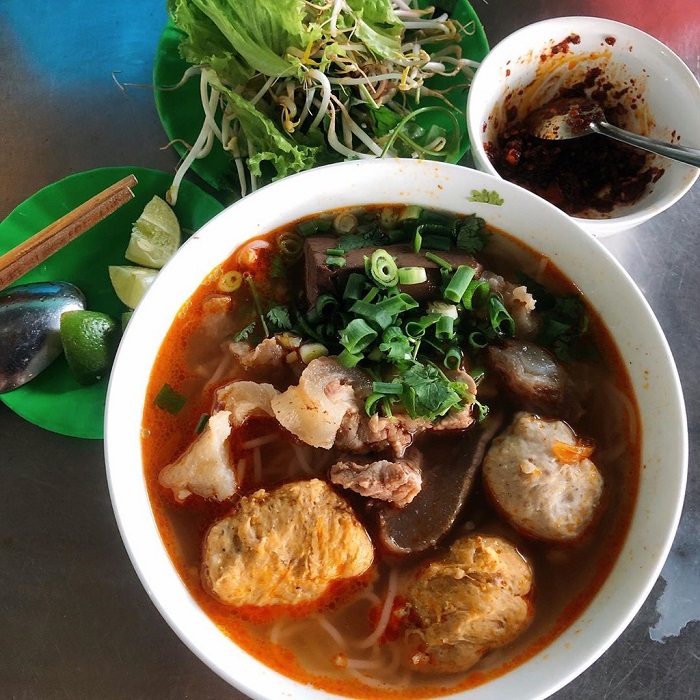 Bún bò Huế, Cách nấu bún bò Huế, Bún bò Huế ngon, Quán bún bò Huế, Đặc sản bún bò Huế, Bún bò Huế công thức, Bún bò Huế chính gốc, Bún bò Huế nguyên liệu, Bún bò Huế Huế , Bún bò Huế hương vị, địa chỉ quán bún bò Huế ngon